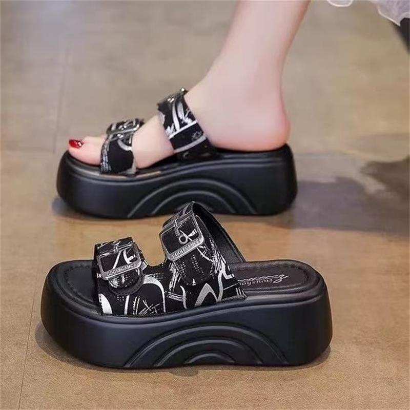 Premium thick-soled slippers women's summer outer wear 2025 new small height-increasing cool slippers seaside beach sandals