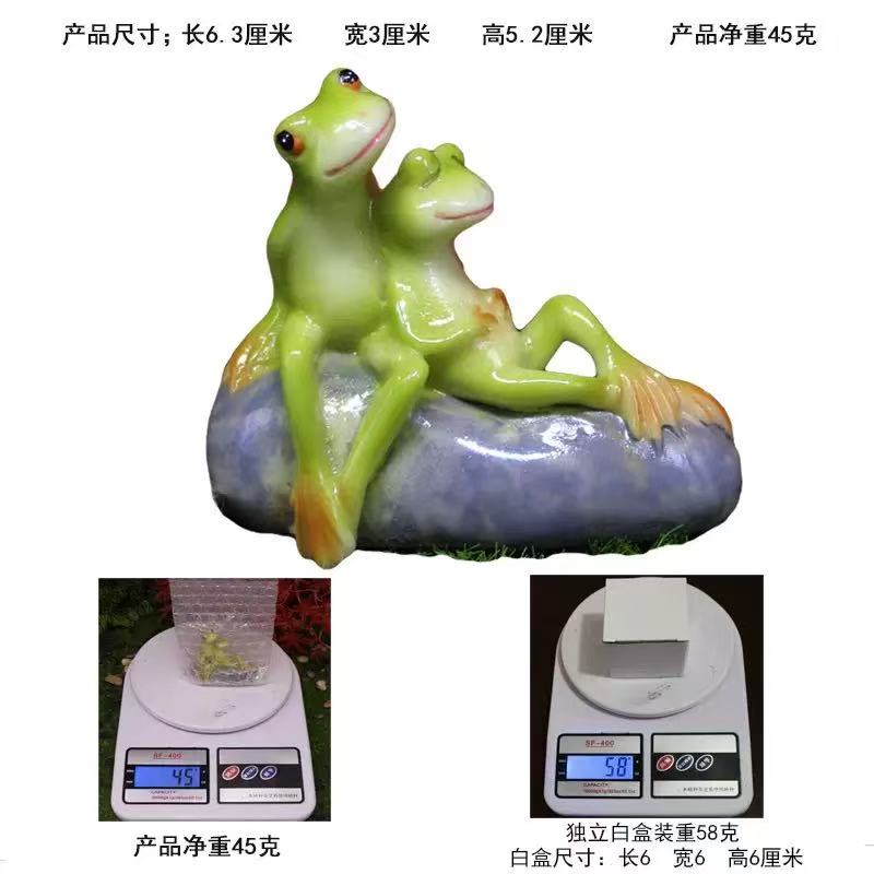 Kawaii Frog Couple Figurines Cartoon Sweet Frog Love Desk Decorations Micro-landscape Accessories Resin Crafts