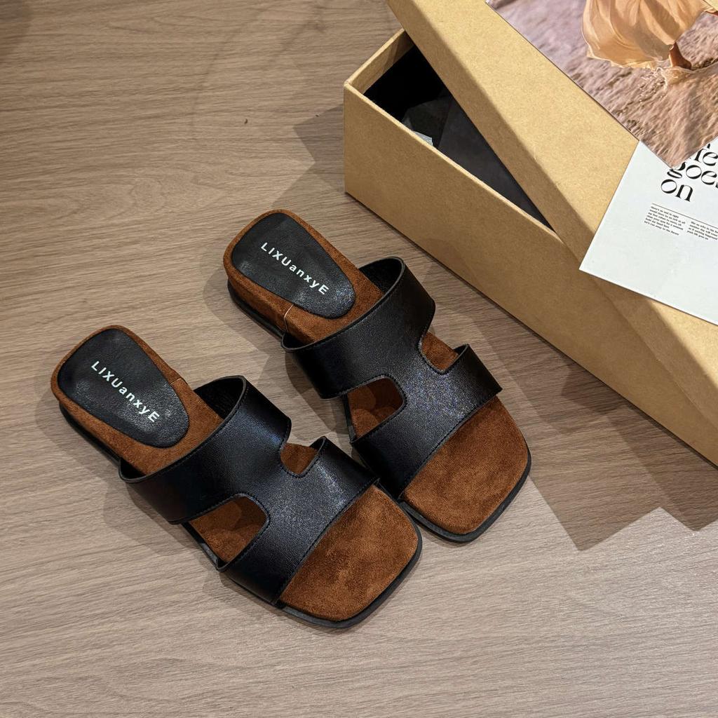 Retro versatile one-word slippers women's 2025 summer new outer wear retro flat bottom heightening sandals simple sandals tide