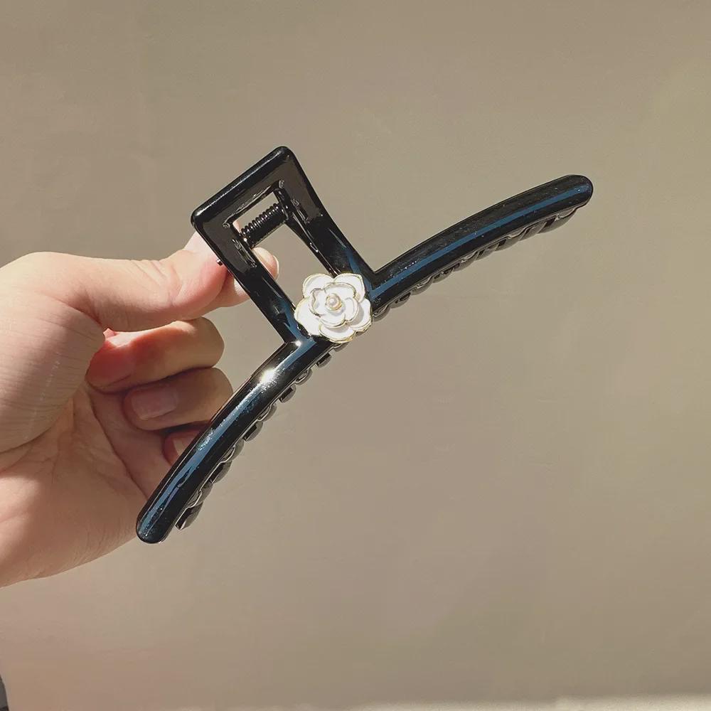 White Deer Camellia Hair Clip: Elegant Large Shark Headdress