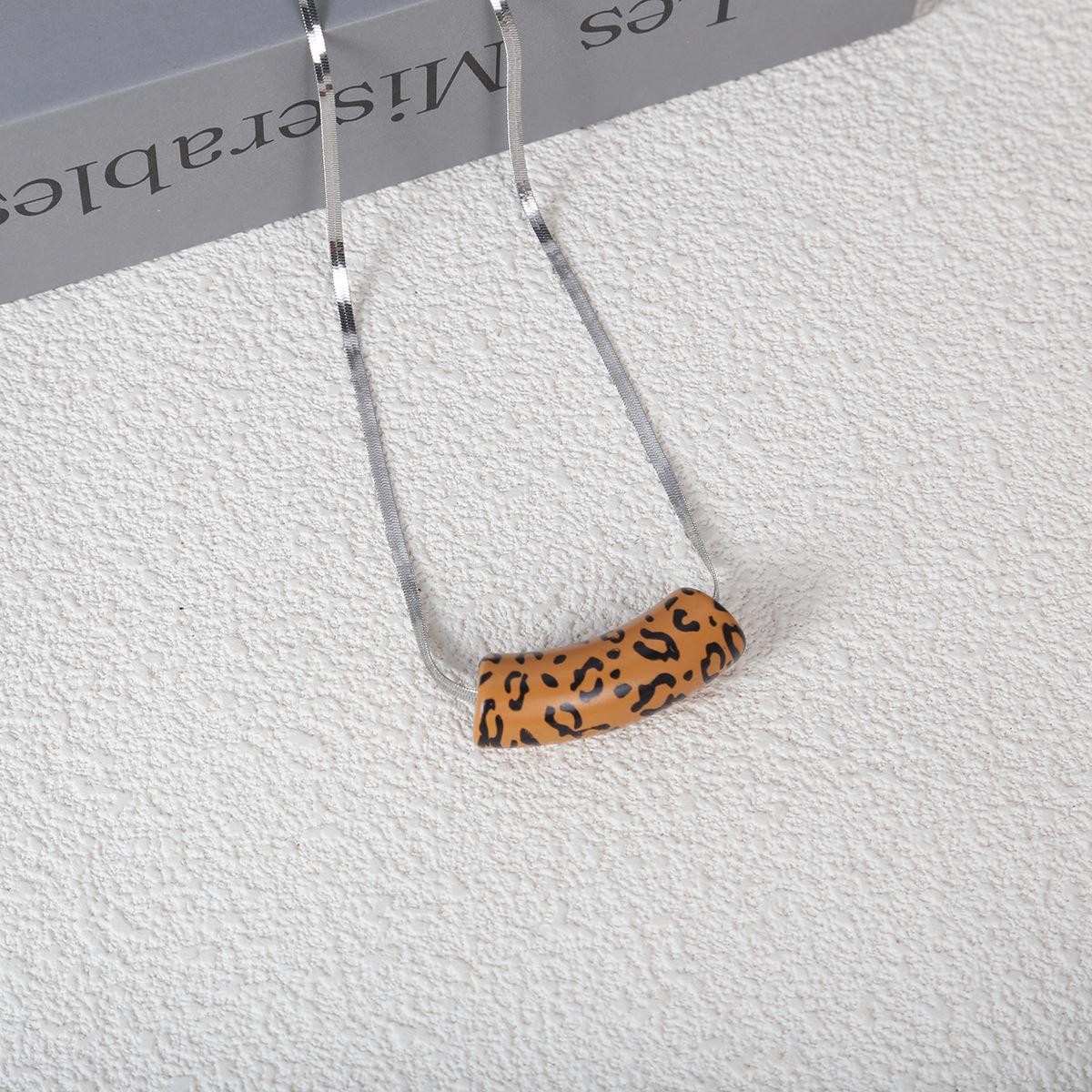 European Leopard Print Geometric Bamboo Necklace: Stylish, Versatile, and Fashion-Forward Jewelry