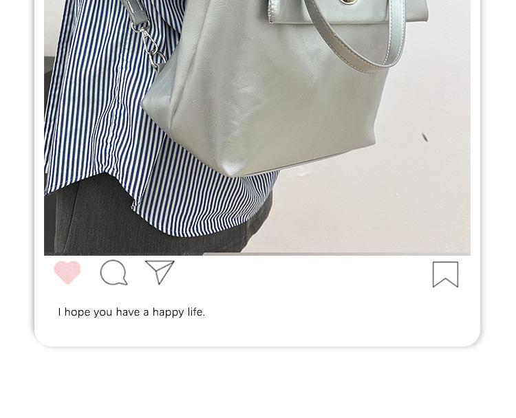 Trendiger 2025 Koreanischer Silberner Rucksack: Großvolumig, lässig und vielseitig für den sommerlichen Pendelverkehr von Frauen