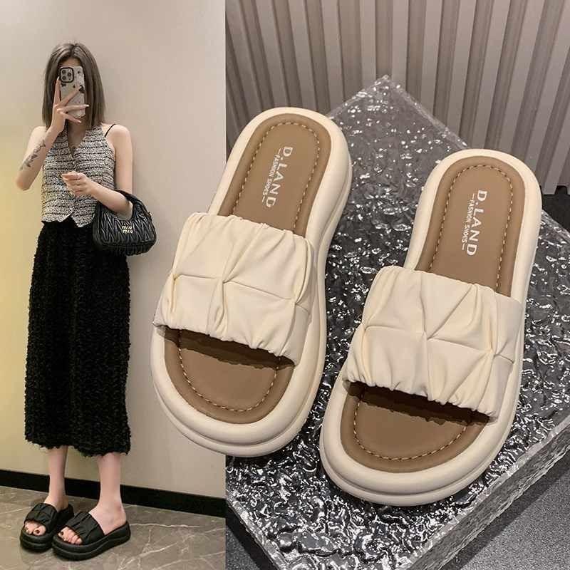 Slippers wear women's summer skirt new fashion thick bottom heightening non-slip beach casual one-word drag