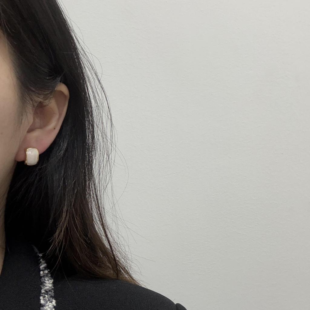 Versatile Simple Temperament White Drip Glaze Stud Earrings Women'S Niche Design High-End Earrings Versatile Earrings