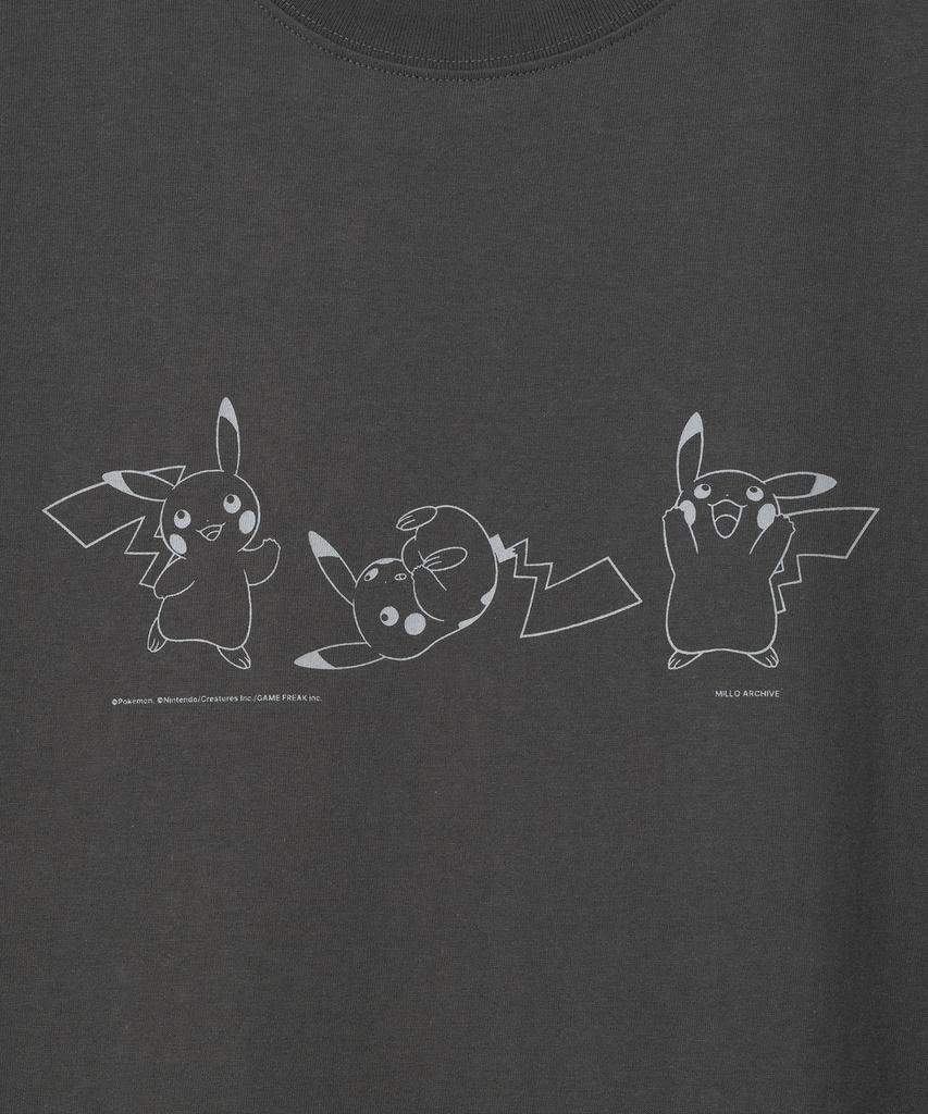 MILLO ARCHIVE [Pokémon] Playing Pikachu T-Shirt [Dark Gray]