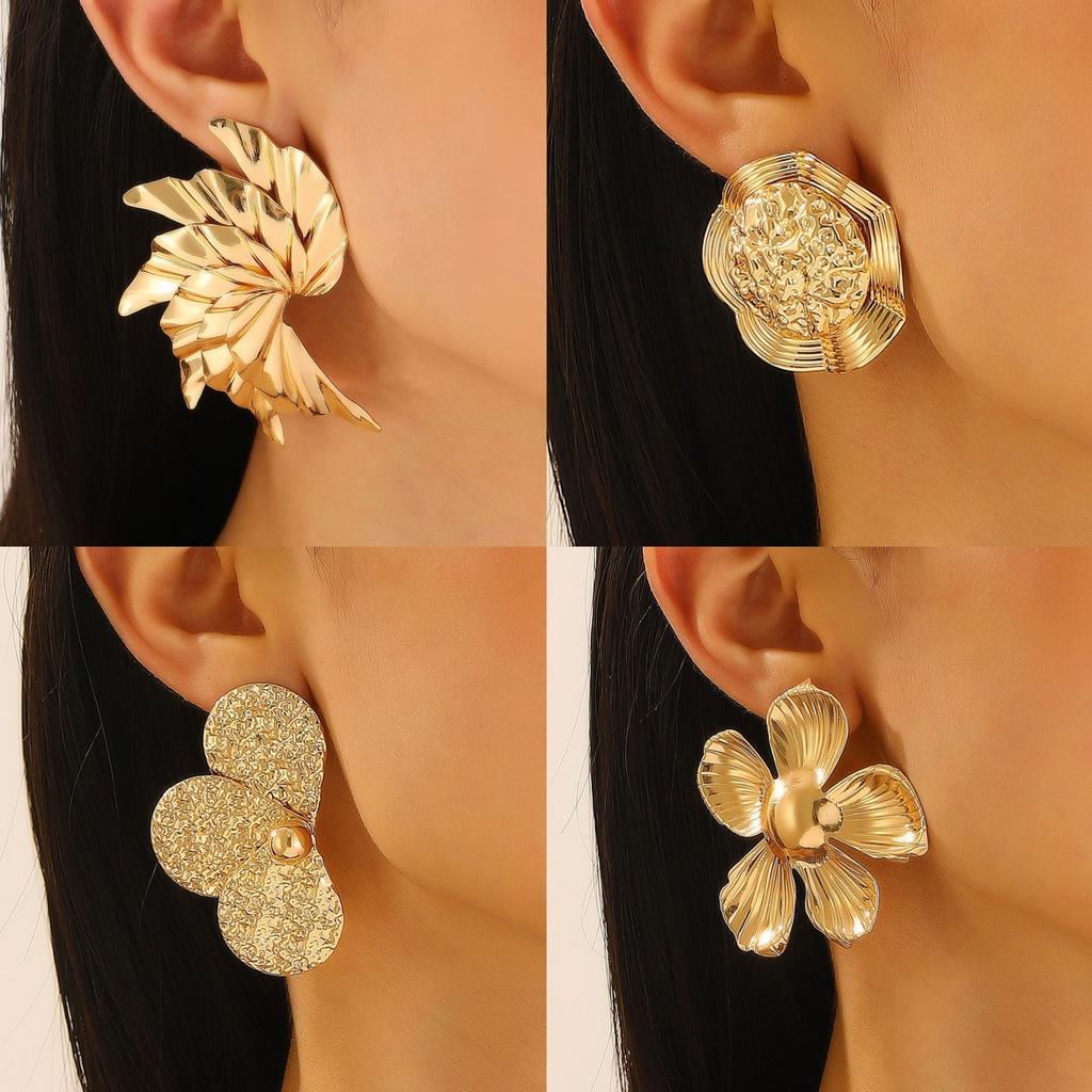 2026 Exaggerated Spiral Leaf Earrings for Women Gold-Plated Metal Glossy Geometric Fashion Jewelry