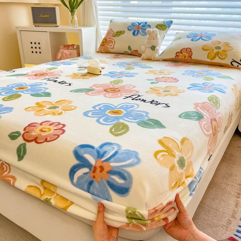 Winter Warm Flannel Fleece Bed Sheet Cartoon Flower Printed Thick Bed Sheets for Winter Single/Queen/King Soft Plush Bed Sheet
