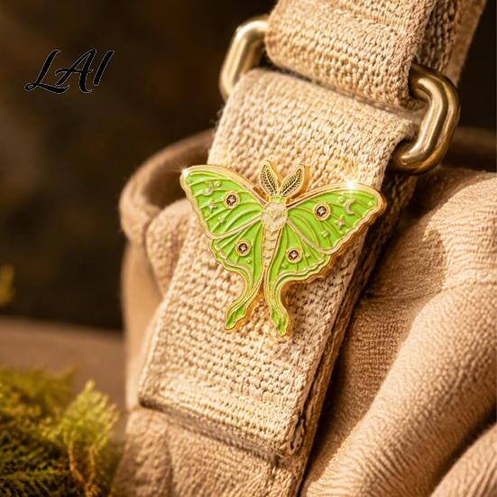 Decorative Lapel Pin Vintage Enamel Moth Brooch Cartoon Insect Alloy Pin Men Women Jewelry Accessories for Suit Dress Coat Scarf Brooch