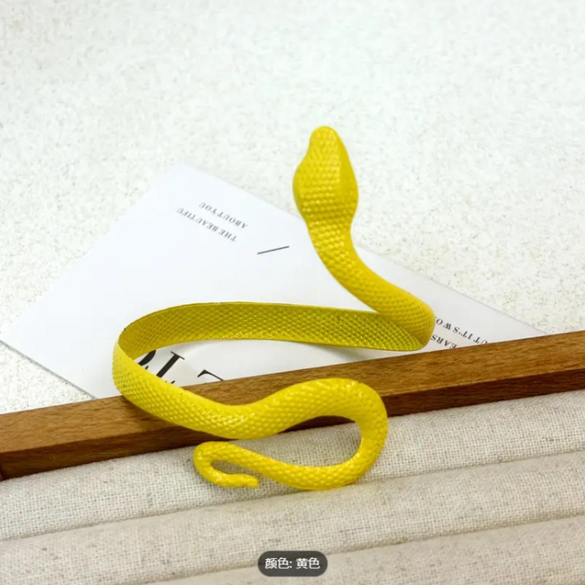 

Women s simple bracelet fashion trend design sense snake bracelet ring niche personality opening жовтий