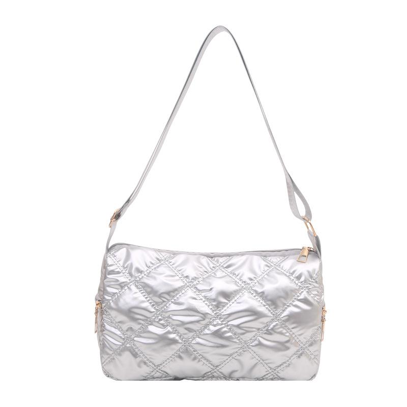 

Trend embroidery thread large capacity new spring diamond fashion personality shoulder underarm handbag women срібний