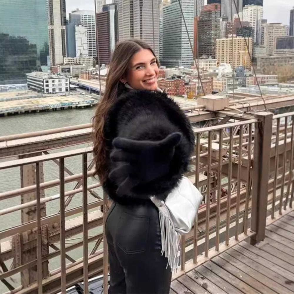 Women's Notched‑Collar Long Sleeve Faux Fur Short Coat Regular Fit Winter Warm Outerwear