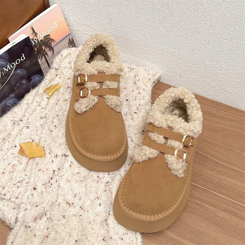 

Зимние женские теплые туфли на платформе из хлопка, модные низкие кроссовки с пряжкой для женщин, повседневные бархатные зимние сапоги 35 коричневый