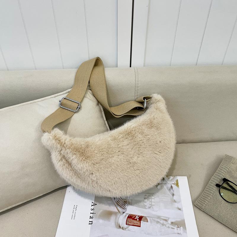 Yogodlns Women Crossbody Plush Bag Autumn Winter Hairy Hobo Bag Casual Versatile Shoulder Bag Fashion Lightweight Underarm Bag