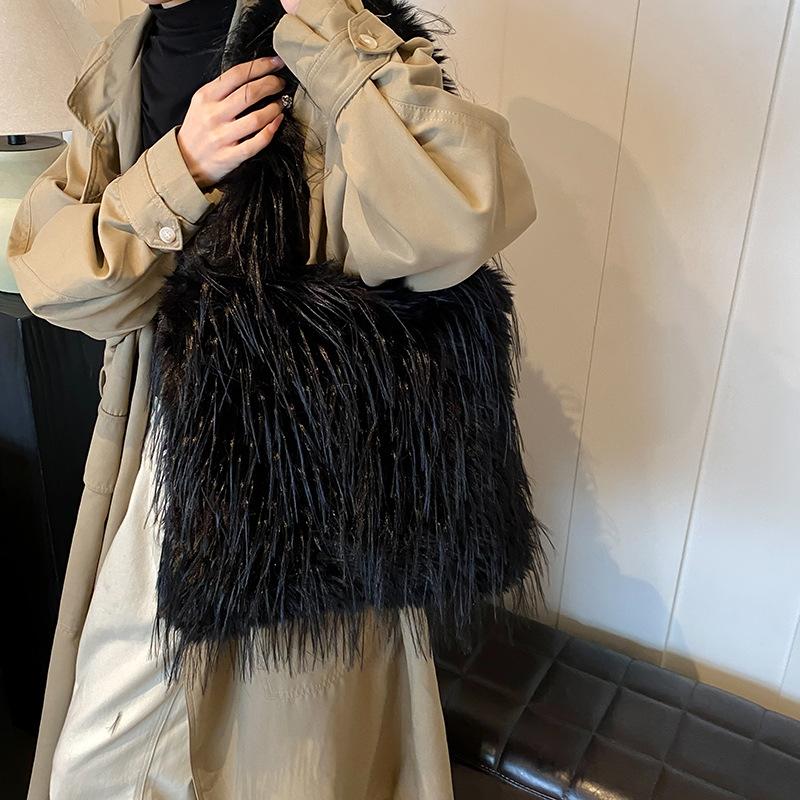 Autumn and Winter Large-capacity Plush Bag Women's 2025 New Casual Foreign-style Shoulder Bag Tote Bag Plush Bucket Bag