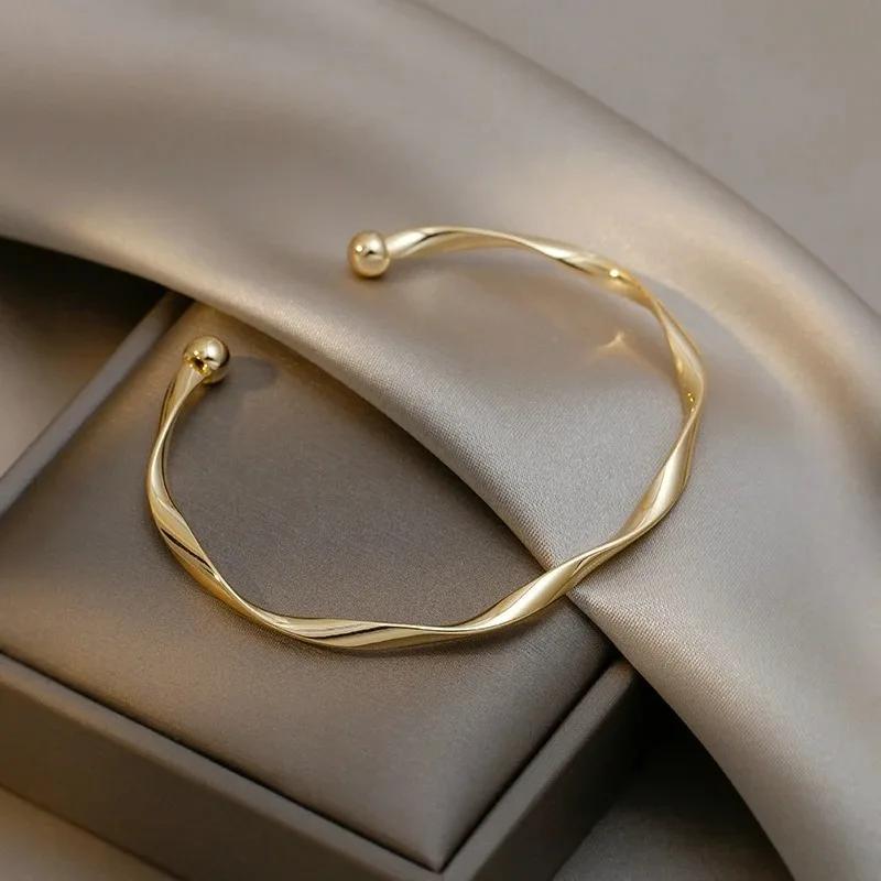 Simple Vintage Irregular Mobius Twist Open Cuff Bangle Bracelets For Women Gold Color Adjustable Zircon