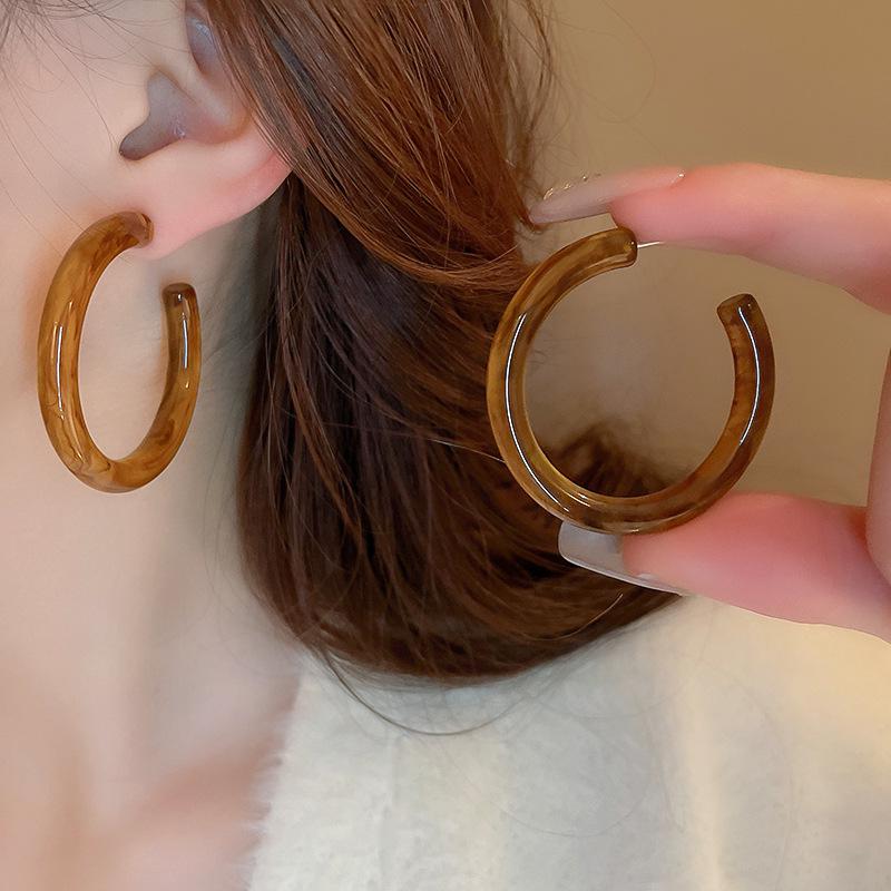 Maillard Petite Resin Silver Needle Stud Earrings - Retro Minimalist Geometric Style for Women