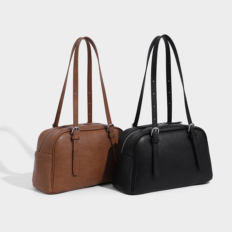 High-End Underarm Bag for Women 2025 New Simple Fashion Niche Design Handbag Trendy French Pillow