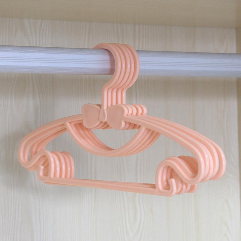 

Traceless Non-Slip Plastic Hanger for Infants and Children - Household Drying Rack