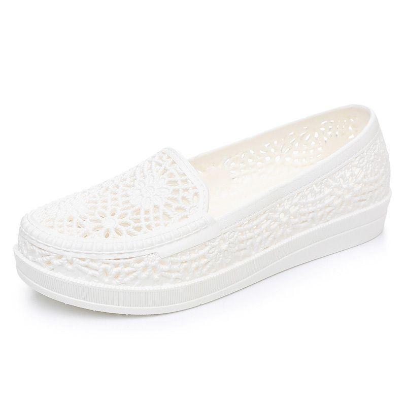 Women's Sandals for Summer Outdoor Wear Fashionable Toe Cap Sandals with Hollow Out Breathable and Anti Slip Features