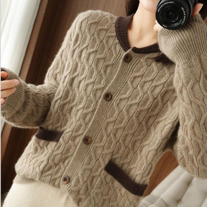 Loose Round-neck Knitted Cardigan for Women Paired with Stylish Short Knitted Top for Autumn and Winter
