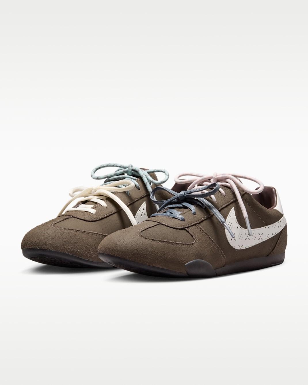 IR5693-256 Nike Women s Sprint Sister RidgerockOcean Cube (Women s) 10W