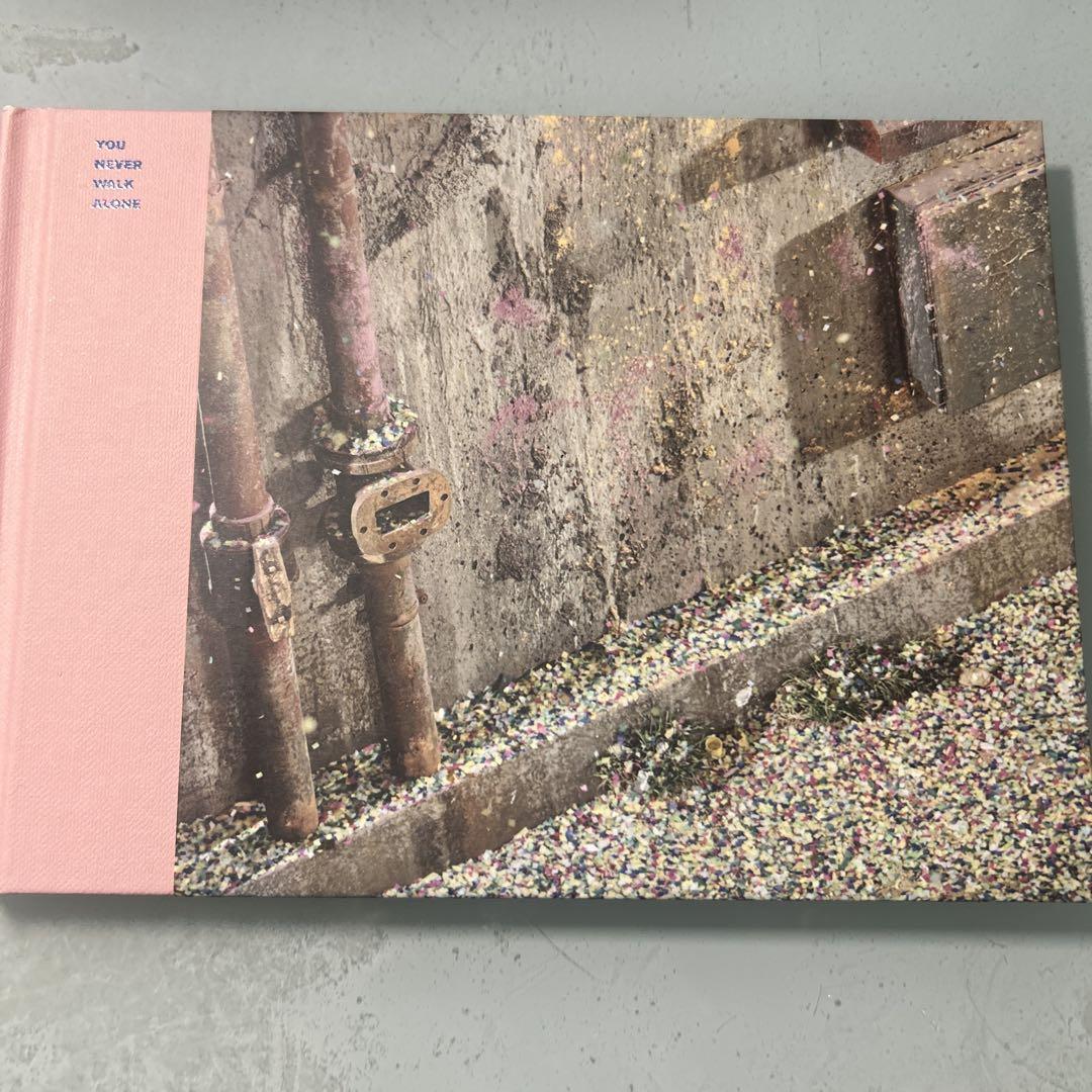 

[USED] Price Reduced BTS YOU NEVER WALK ALONE Album