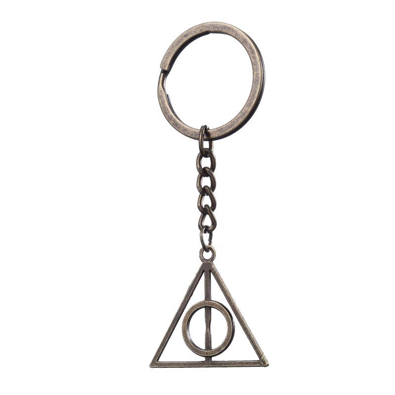 

Vintage Hallow Triangle Pendant Keychain For Men Keyring Jewelry Accessories золотой
