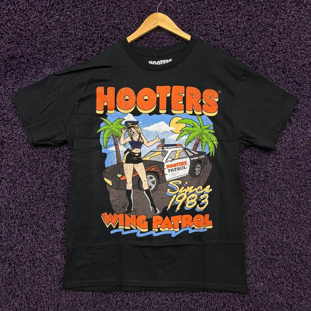 Hooters Wing Patrol since 1983 TShirt Size Large Unisex T-Shirt M