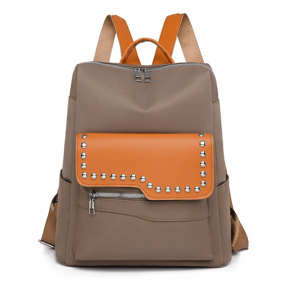 Женский рюкзак с заклепками — фото 8