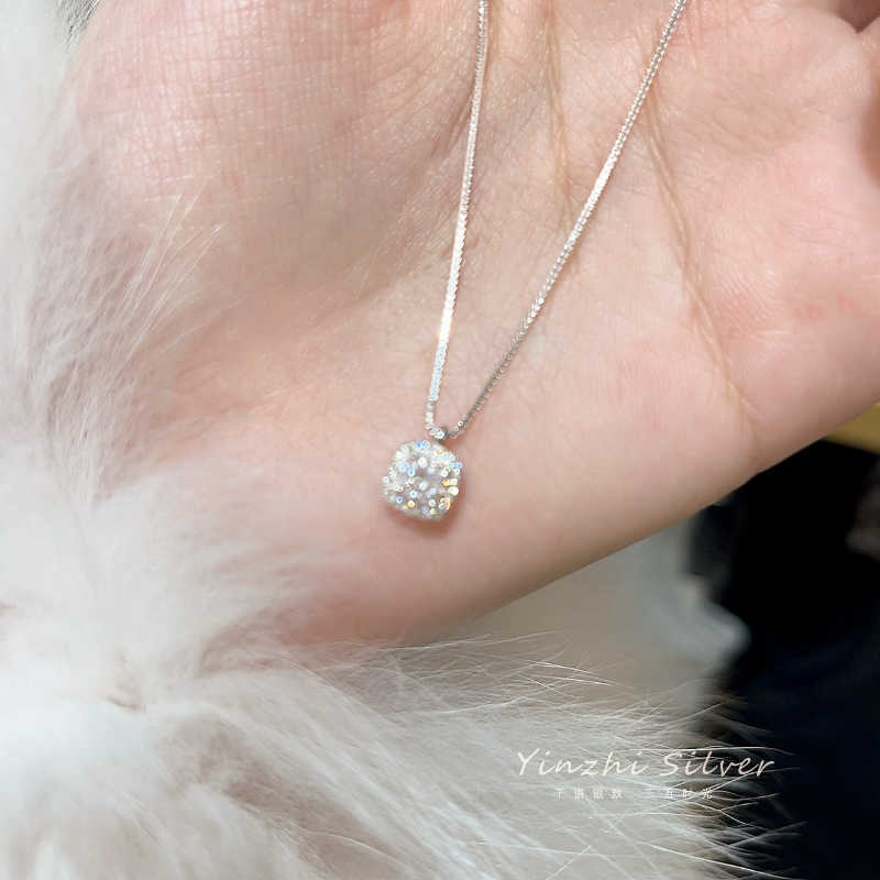 Korean retro titanium steel necklace women's versatile high-end pearl pendant ins wind niche collarbone chain jewelry wholesale