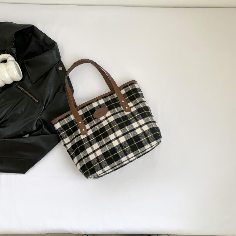 Die diesjährige beliebte Mode Retro Handtasche 2025 Frühling neu vielseitig ins Schulter Achsel Tragetasche