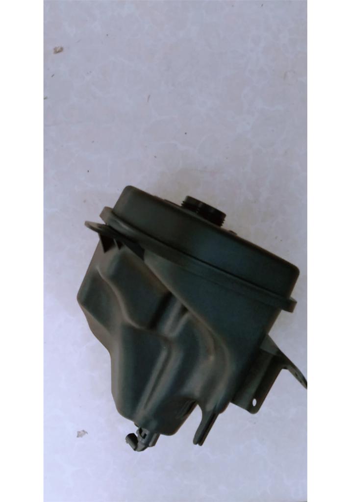 Coolant Overflow Bottle Expansion Tank Reservoir W/ Sensor For BMW E70 E71 X5 X6