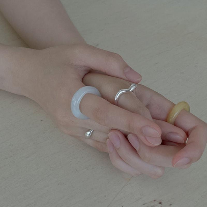 APIOH THUMB SILVER RING