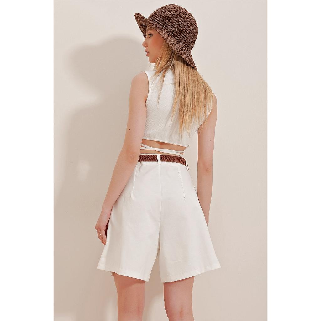 Damen Beige Strohstrick Gürtel Gabardine Shorts Alc-x10271