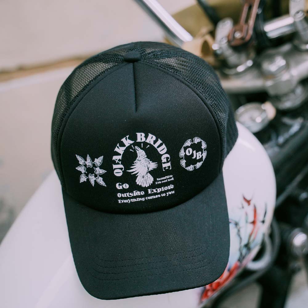 Ojagbeulisji Crow Mesh Cap (Black)