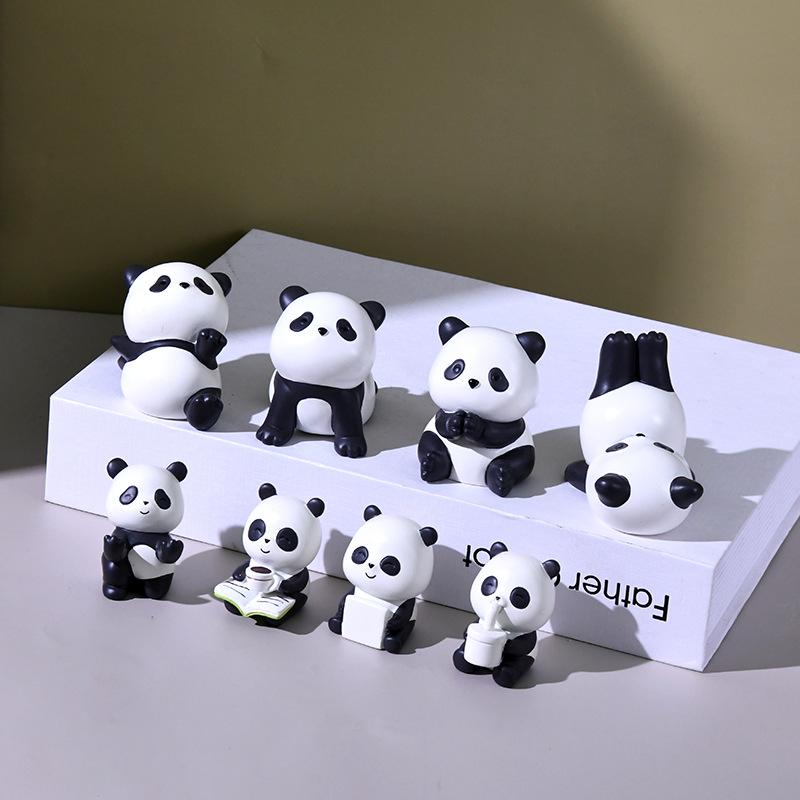 Little Panda Handmade Figurine, Cute Cake for Car Decoration, Tabletop Resin Small Handicraft, Small Animal Toy