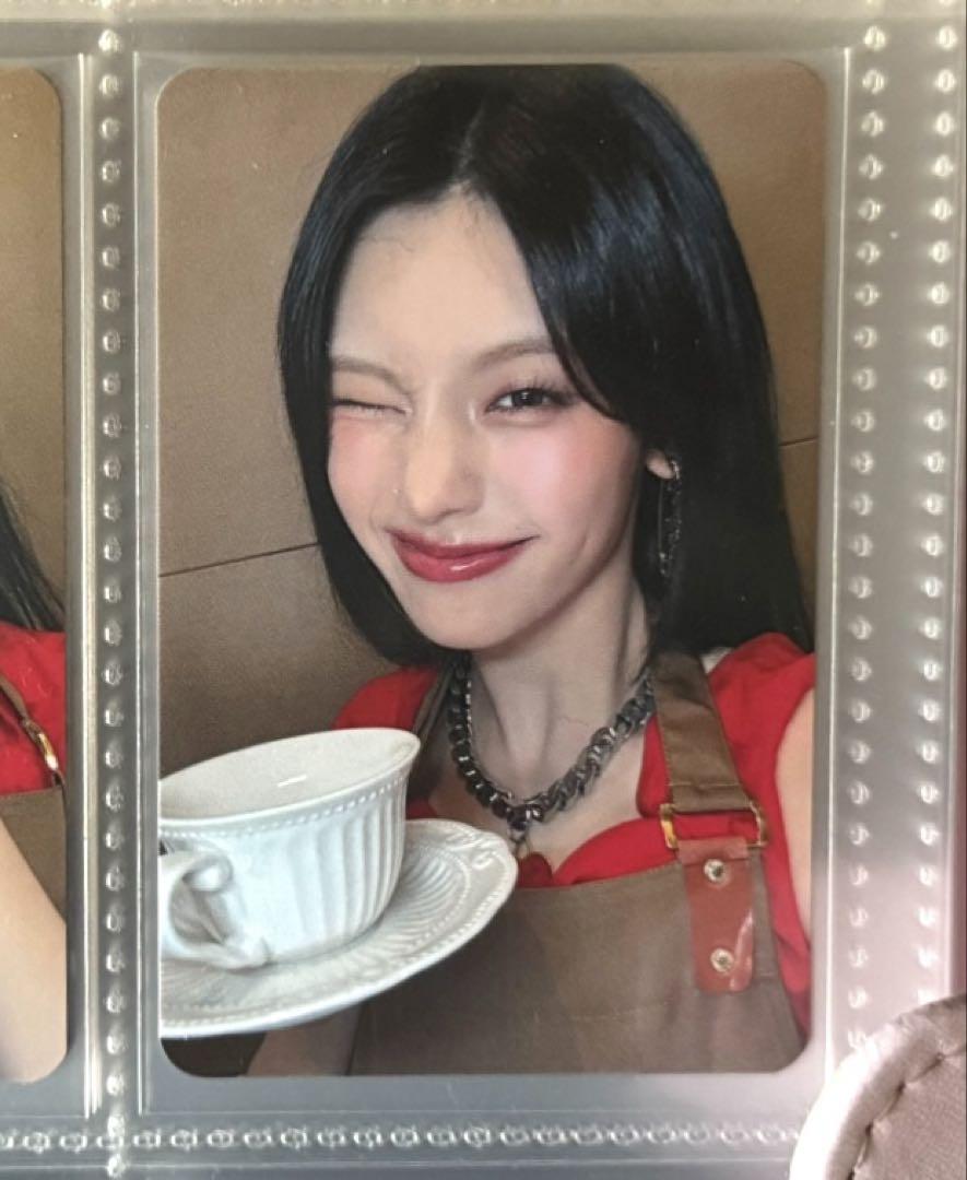 

[USED] itzy Air makestar Shanghai Cafe Limited Trading Card B