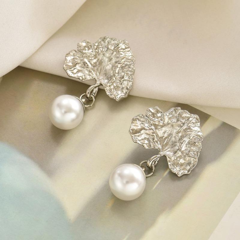 Imitation pearl earrings retro fashion earrings light luxury high-end women's niche asymmetric stud earrings