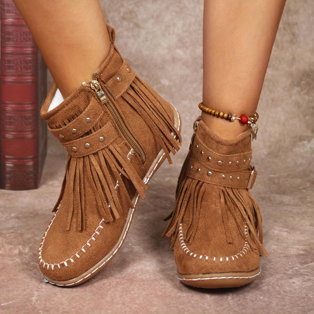 Bottes élégantes pour femmes de couleur unie, bottes d'hiver doublées en peluche avec ceinture à boucle cloutée à pompons, bottes de neige confortables à bout rond automne