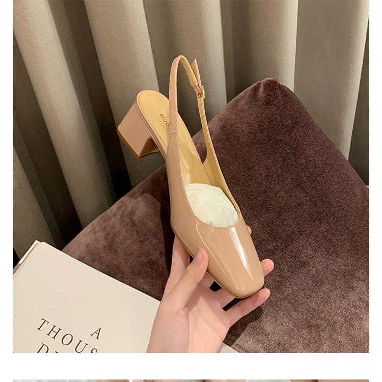Grape mother of the same style, sexy one-word with square head, rear air, light mouth thick heel single shoes, women's summer leather sandals
