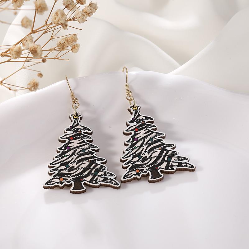 High-End Reindeer Candy Christmas Earrings for Women: Cute Cartoon Holiday Jewelry