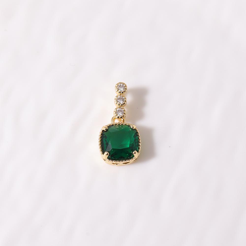 Copper-Plated Emerald Diamond Pendant Necklace for Women