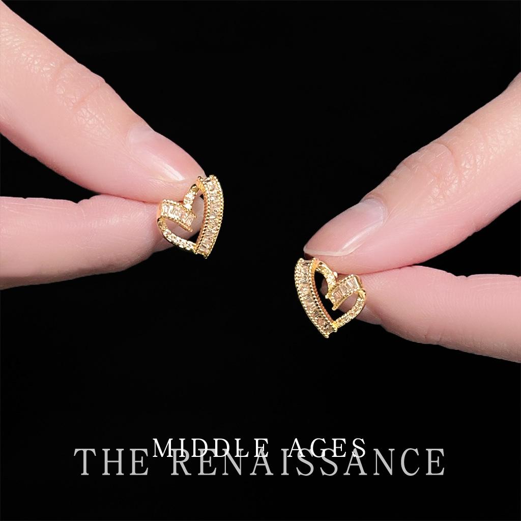 Французские серьги-пусеты с микроинкрустацией цирконами в виде неровных сердец, простые серьги для повседневной носки