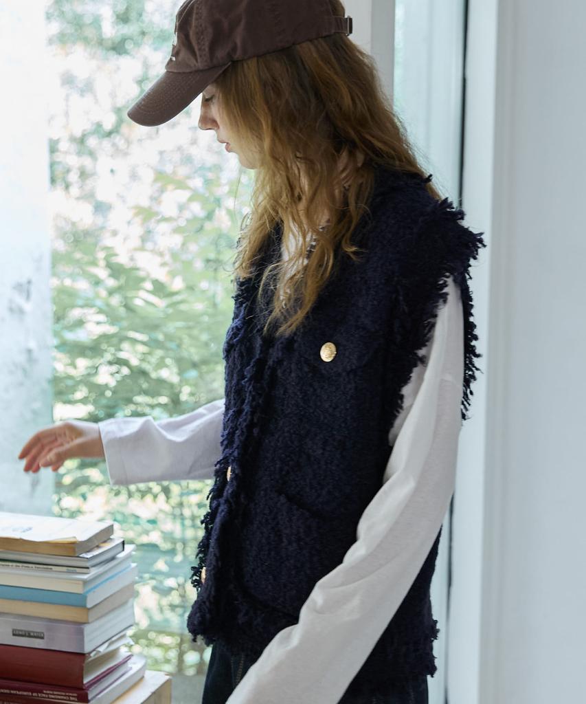 OPENDOORSTUDIO Frayed Boucle Vest Navy