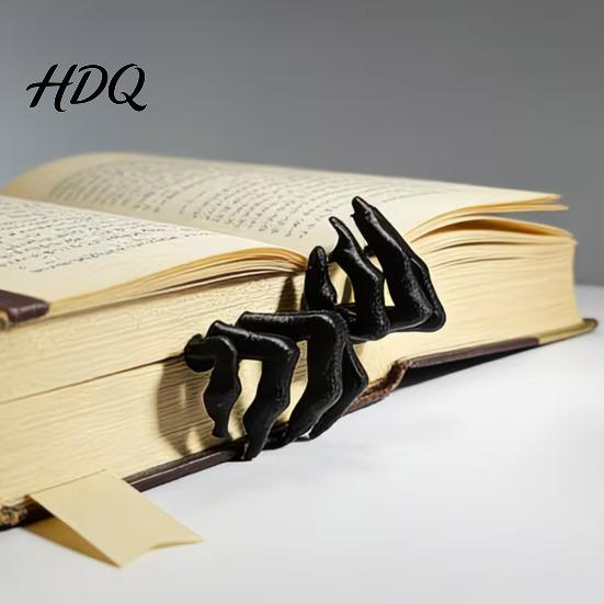 Devil Hand Bookmark Gothic Creepy Demon Claw Bookmark 3D Printed Scary Dark Style for Book Lovers Halloween Bookshelf Decor Shaped