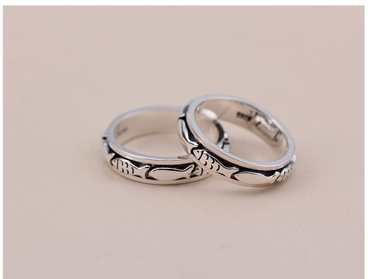 Retro Thai Silver Rotatable Fish Ring for Fashion and Stress Relief