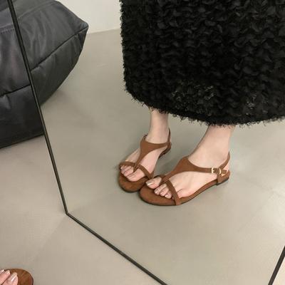 2025 koreanische Version Sommer neue Mode vielseitige Zehennische flache Sandalen Damen tragen Strand Retro Römerschuhe