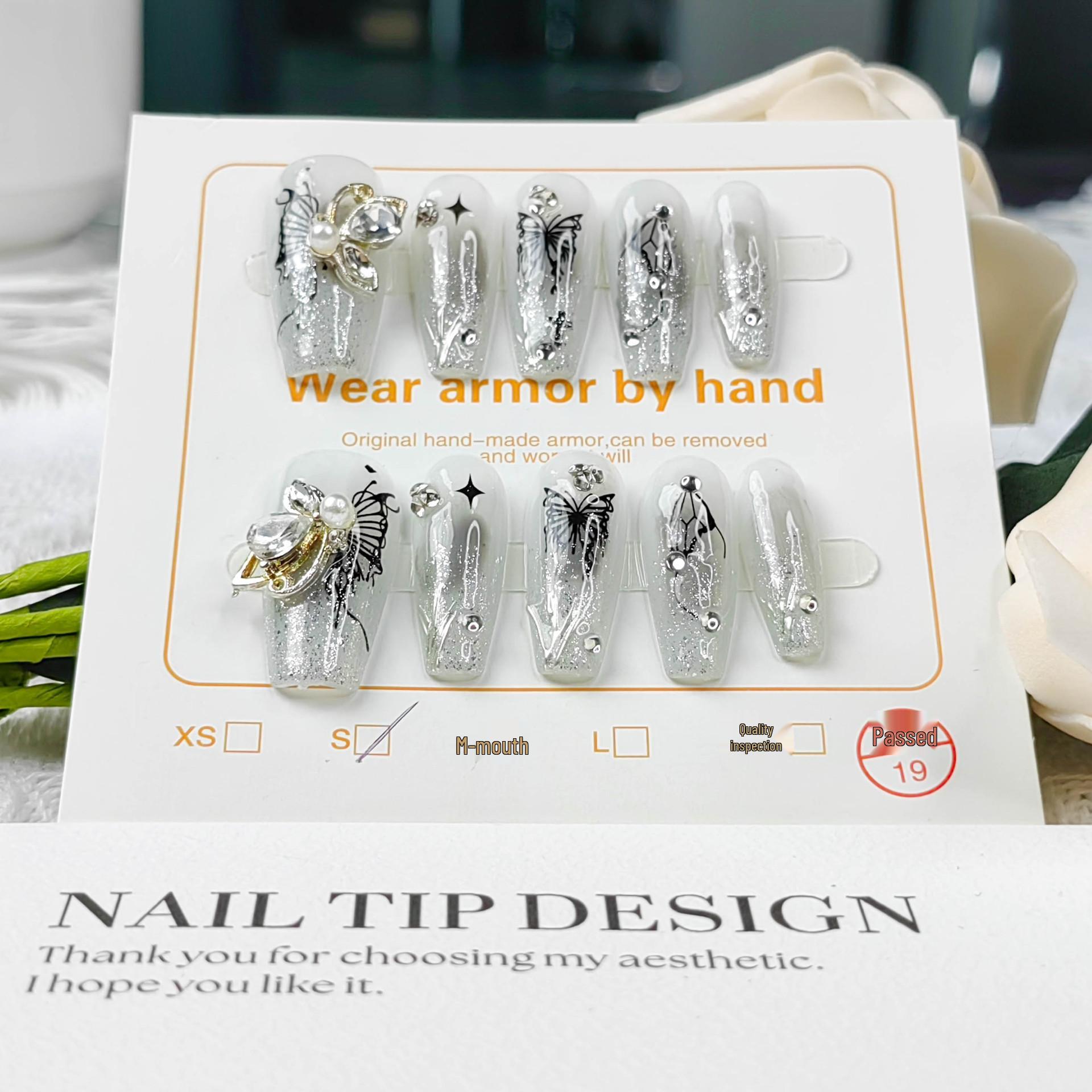 

Purely Handmade High-End Butterfly Nail Tips – Sparkling, Handcrafted Design for a Chic Look Small Size S