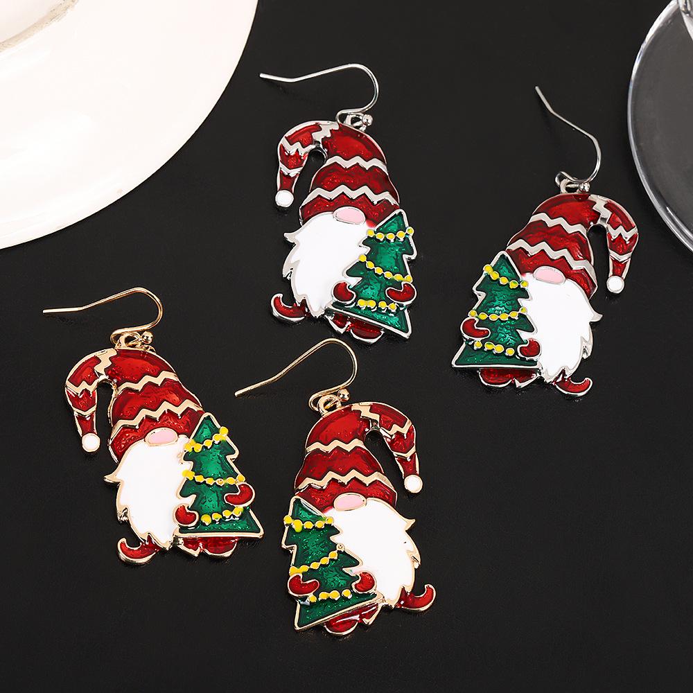 

В Европе и Соединенных Штатах популярны рождественские серьги из сплава, трендовые серьги-гвоздики для стариков, персонализированные модные серьги-капельки для женщин