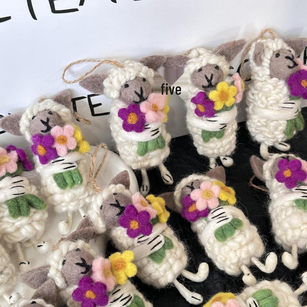 Cute Hanging Lamb Ornament: Wool Felt Keychain & Decoration
